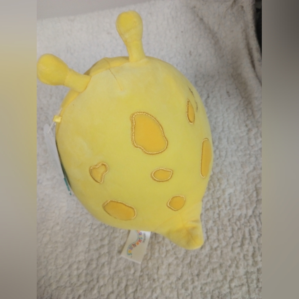 Squishmallows Zarina The Yellow Banana Slug Plush NWT - Picture 5 of 7